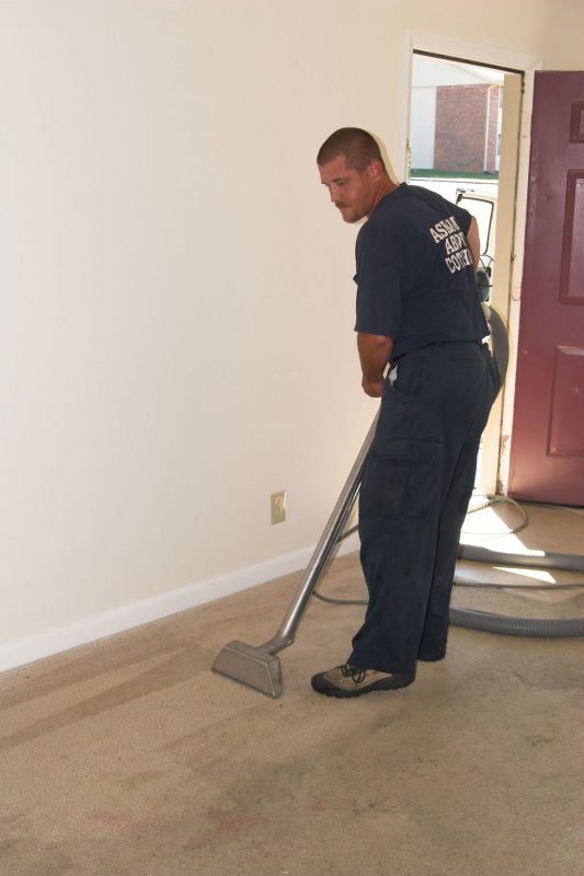 Carpet Cleaning Professionals Keep Carpets Looking New and Fresh